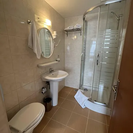 Yavuz Hotel 2*