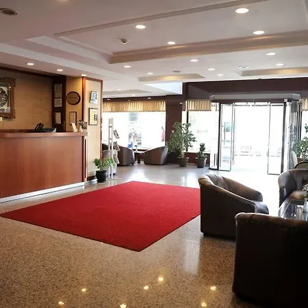 亚福兹酒店 酒店 2*